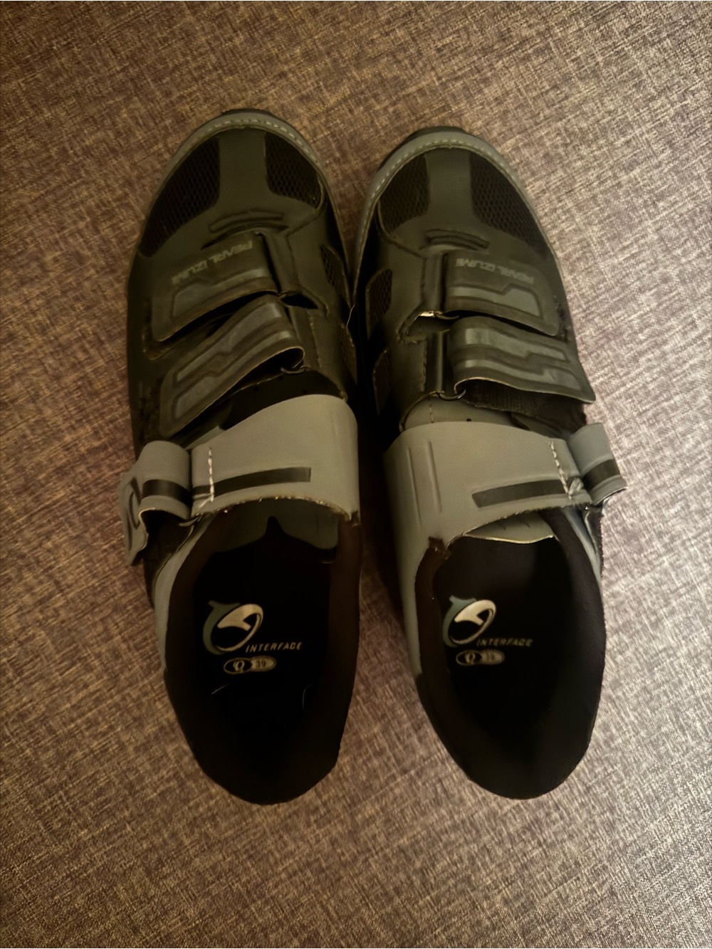 Pearl Izumi Cycling Shoes Women’s All-Road V4 with cleats